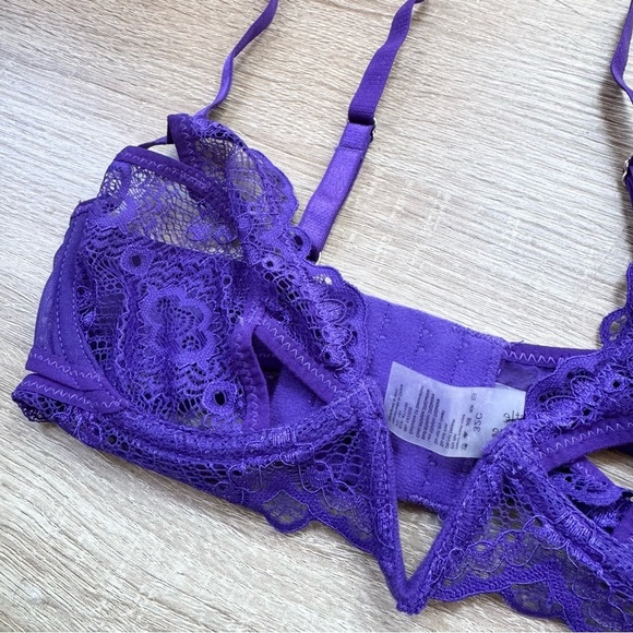 New Thistle and Spire Kane Cutout V Wire Bra Top Lace Sheer Purple 32C - Picture 6 of 9